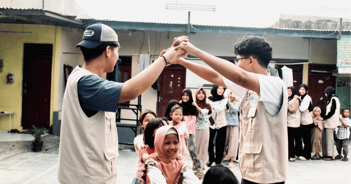 KKN Kelompok 125 Navantara UIN Jakarta Hidupkan Kembali Permainan Tradisional di Pondok Petir