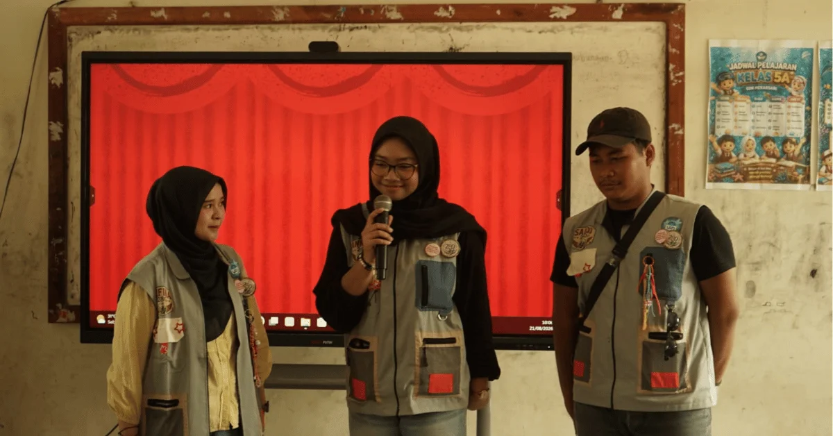 Belajar, Berkarya, dan Berinovasi di Era Digital, KKN Dharmavira 280 UIN Jakarta Dampingi Siswa SDN Mekarsari Membuat Website Edukasi