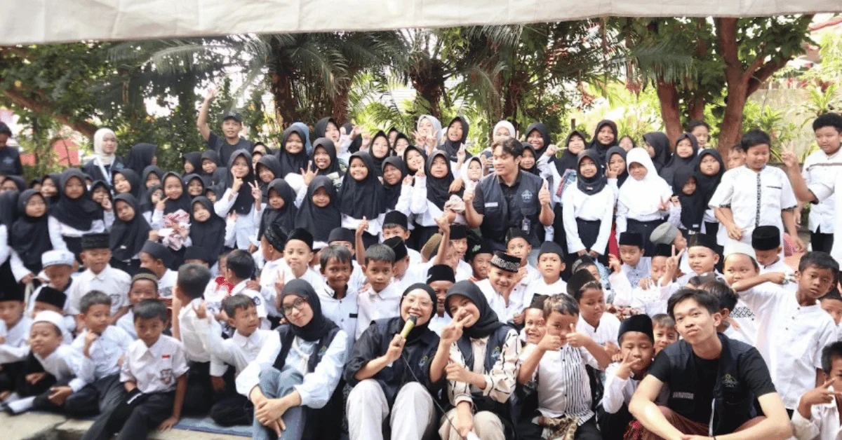 Belajar Pilah Sampah Sejak Dini, KKN Widyakara 241 Gelar Edukasi Lingkungan di SDN Cijantra 01