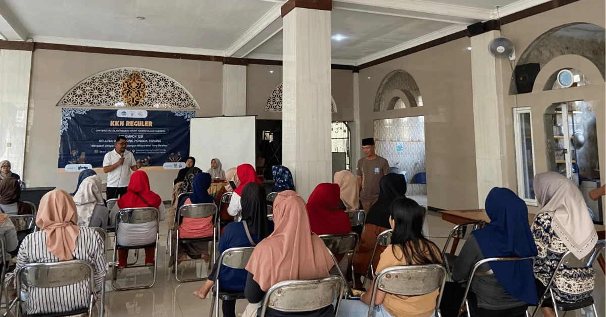KKN 128 Adhyaksara UIN Jakarta Gelar Pelatihan Eco Enzyme dan Biosaka Bersama Gentanusa