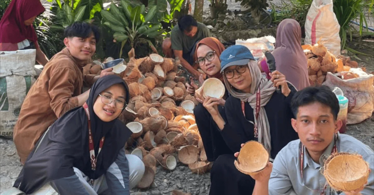 Bangun Kemandirian Ekonomi Desa, Mahasiswa UIN Jakarta Dampingi Pelaku UMKM di Kedungweru