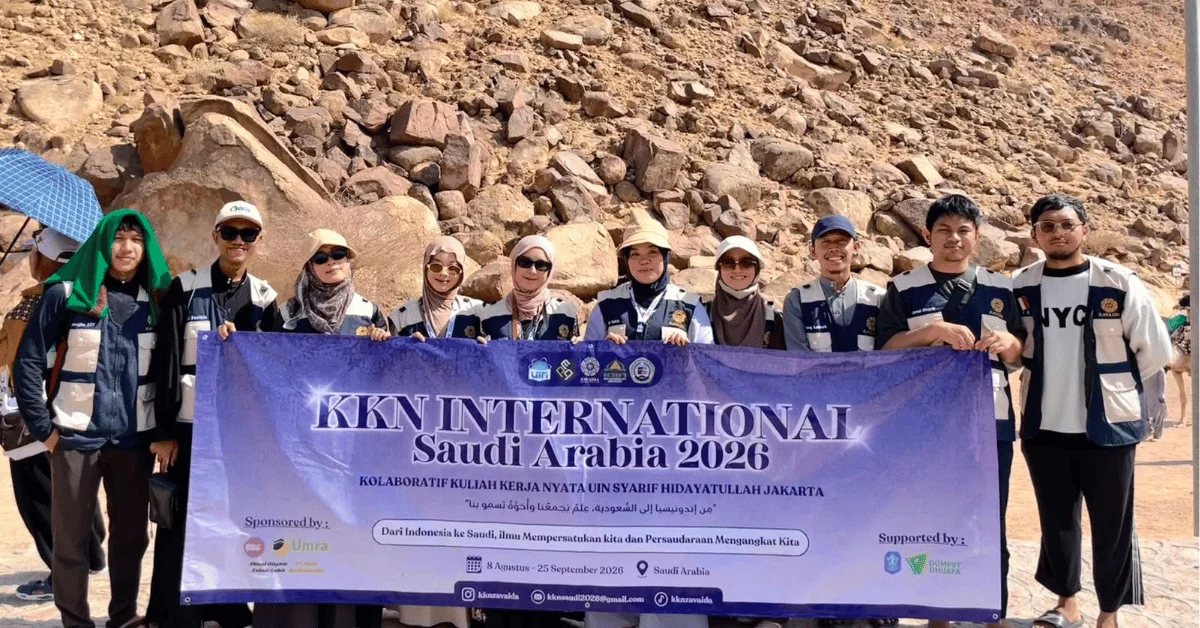 Dampingi Jamaah Umrah Indonesia, KKN Internasional Arab Saudi UIN Jakarta Hadirkan Layanan Volunteer Tour Leader di Madinah