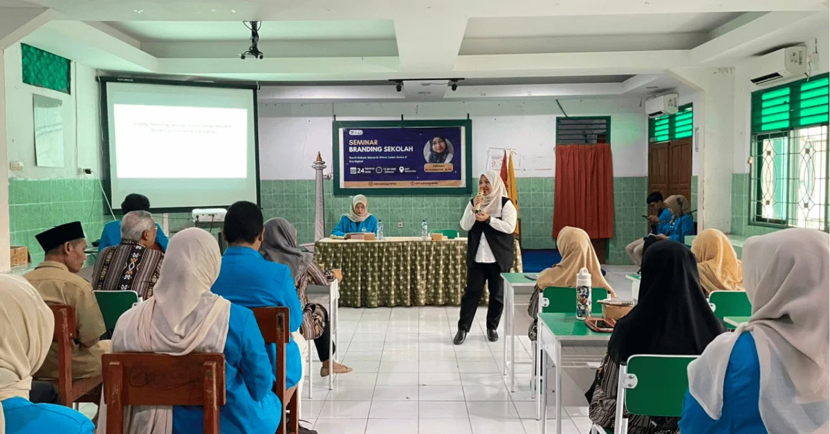 Seminar Strategi Branding Sekolah, KKN 108 Satyagrama UIN Jakarta Bekali SMP Djojoredjo dan UPTD SDN Pamulang Barat Hadapi Persaingan di Era Digital