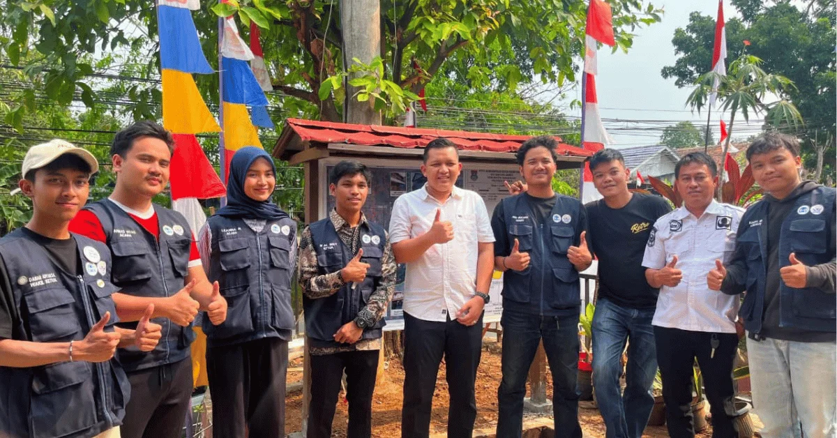 KKN 281 Arkaprana UIN Jakarta Hadirkan Papan Geografis untuk Perkuat Informasi Wilayah Desa Pasir Barat