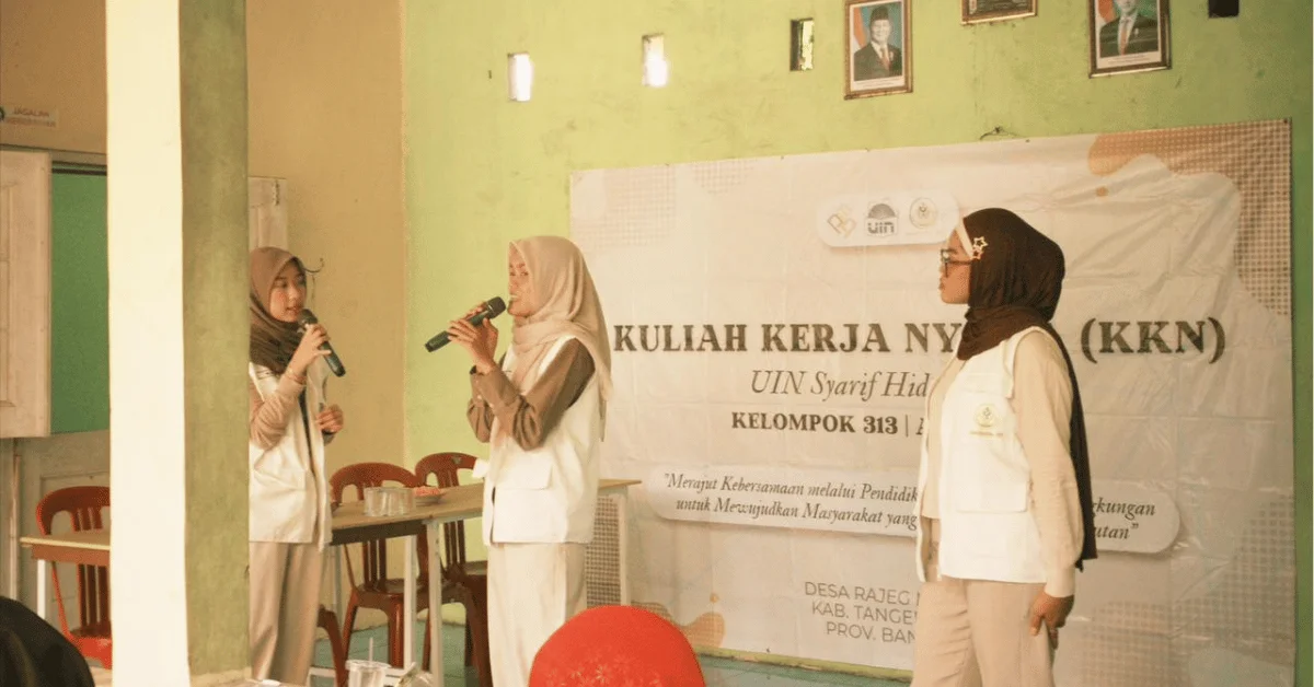 Bantu UMKM Naik Kelas, KKN 313 Adhyasta UIN Jakarta Gelar Seminar Digital Marketing dan Konten Kreatif di Desa Rajeg Mulya