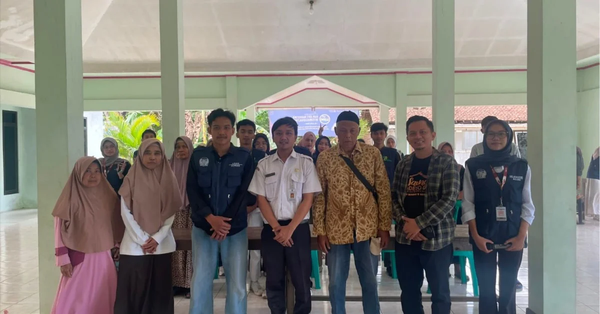 Menumbuhkan Harapan dari Desa: Mahasiswa KKN UIN Jakarta dalam KKN Kolaborasi PTKIN 122 Kedungweru Perkuat Daya Saing UMKM melalui Branding dan Digitalisasi