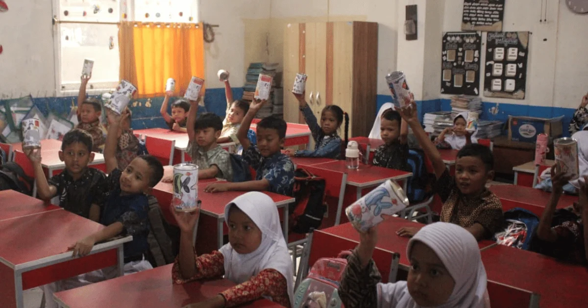 KKN 140 Dharma Karsa Kenalkan Literasi Keuangan melalui Gerakan Ayo Menabung Sejak Dini