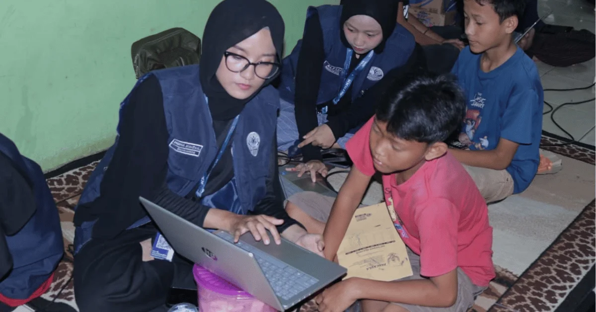 Dorong Pelajar Melek Teknologi, KKN 236 Sativawangi UIN Jakarta Bekali Keterampilan Komputer