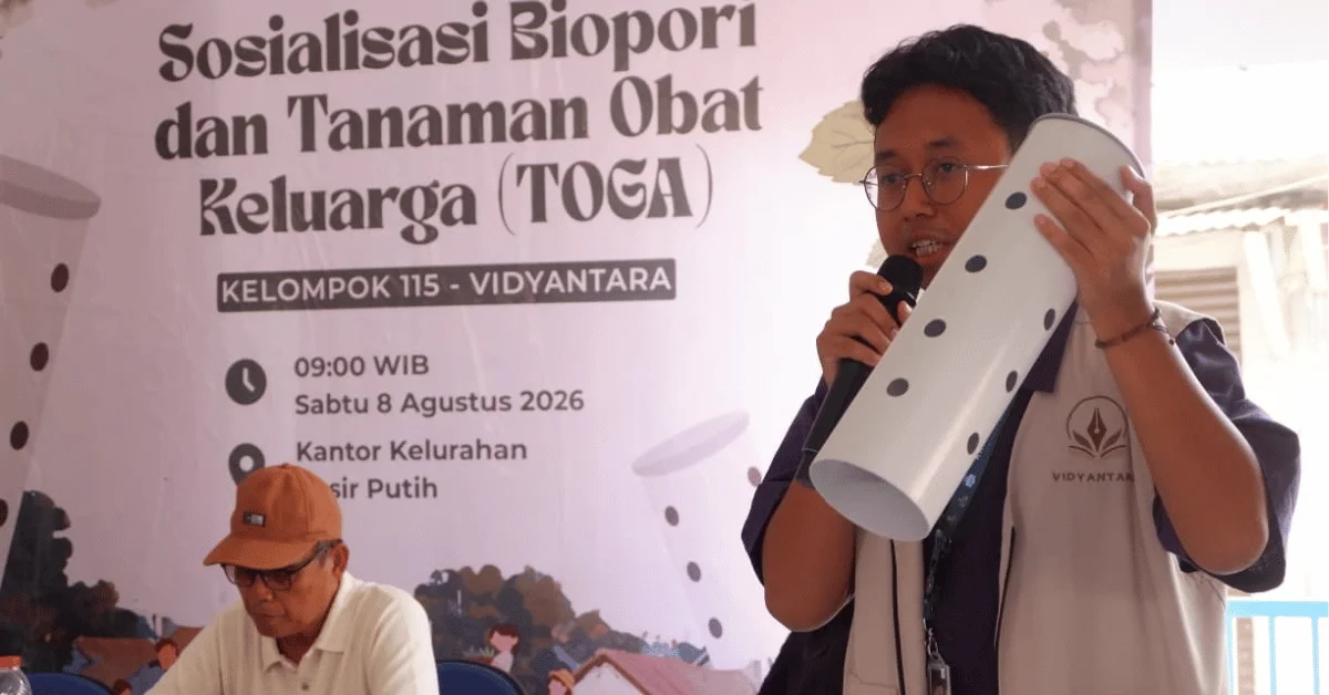 KKN 115 Vidyantara UIN Jakarta Pasang 50 Lubang Biopori sebagai Solusi Masalah Sampah di Pasir Putih