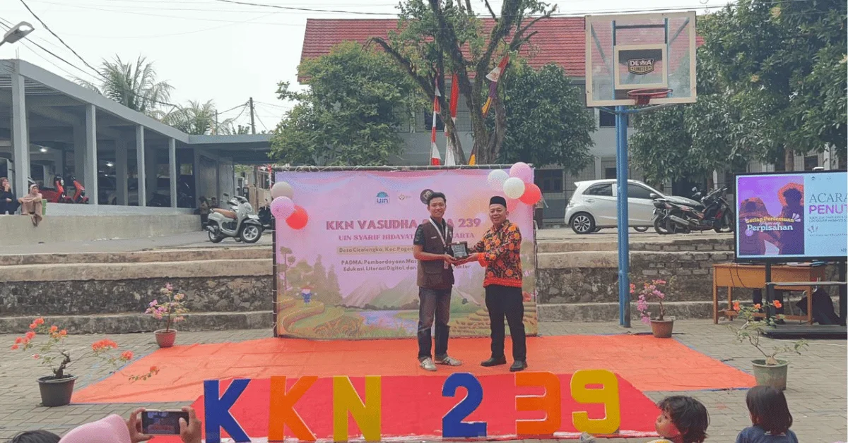 KKN 239 Vasudha Seva UIN Jakarta Tutup Pengabdian di Desa Cicalengka, Hadirkan Perlindungan Jaminan Sosial bagi Mahasiswa
