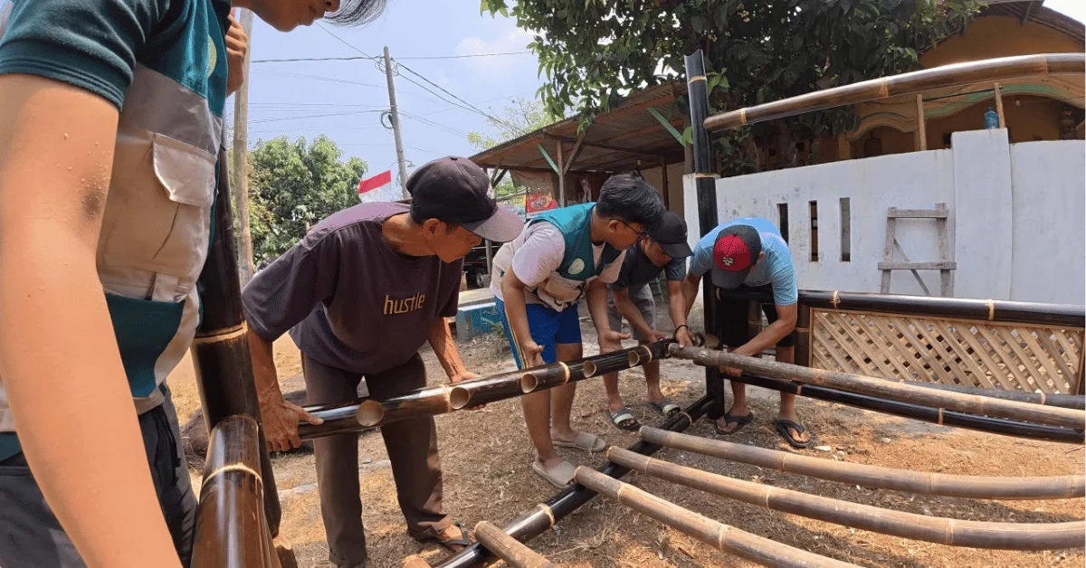 Saung Literasi dan Edukasi Lingkungan, KKN 318 Sakalarasa Hadirkan Ruang Belajar bagi Warga Desa Tanjakan Rajeg