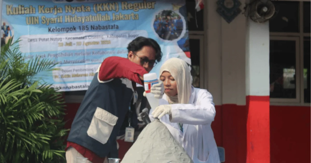KKN Nabastala 185 UIN Jakarta Ajarkan Siswa Kelola Emosi Lewat Demonstrasi Gunung Merapi untuk Cegah Bullying
