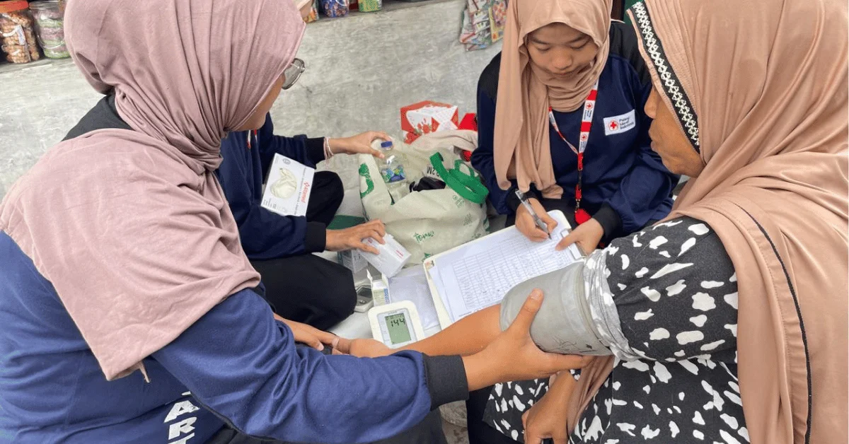 Cek Kesehatan Gratis di Desa Cukang Galih, KKN 254 Arthasena Satya UIN Jakarta Ajak Warga Peduli Kesehatan