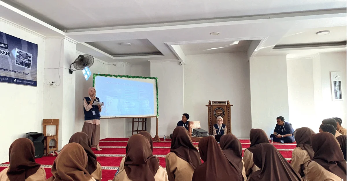 KKN 162 Satyanala UIN Jakarta Dorong Kesiapan Karier Siswa melalui Kelas Inspiratif dan Pelatihan CV
