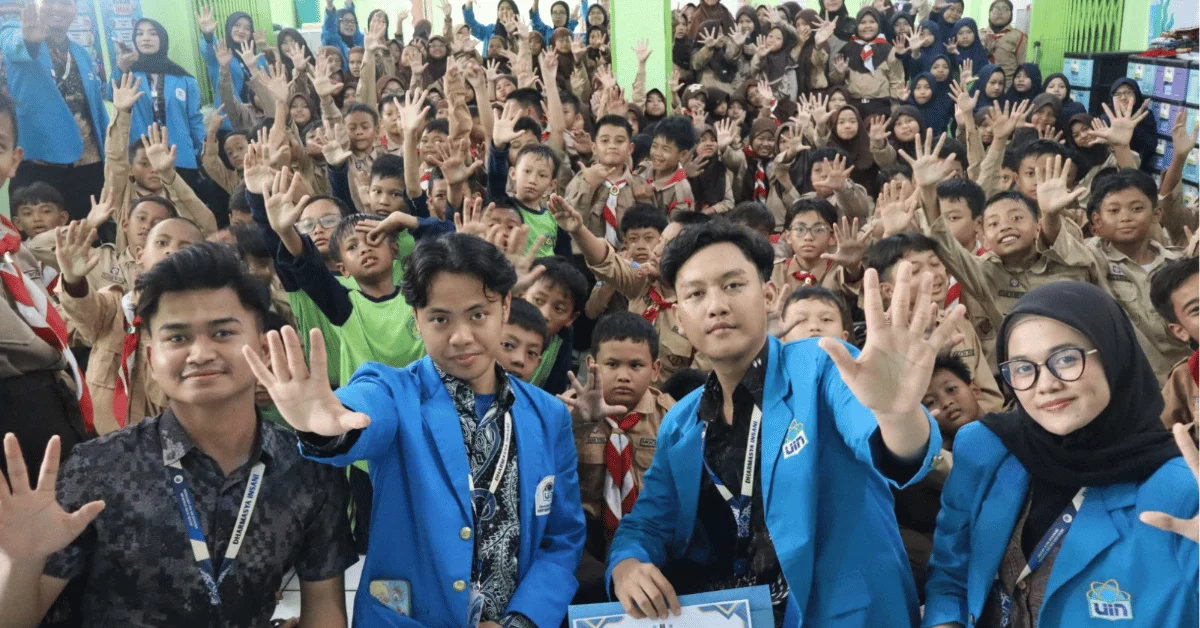 Cegah Kekerasan Sejak Dini, KKN 097 Dharmasya Insani Gelar Sosialisasi Anti-Bullying di MI Jam’iyyatul Khair