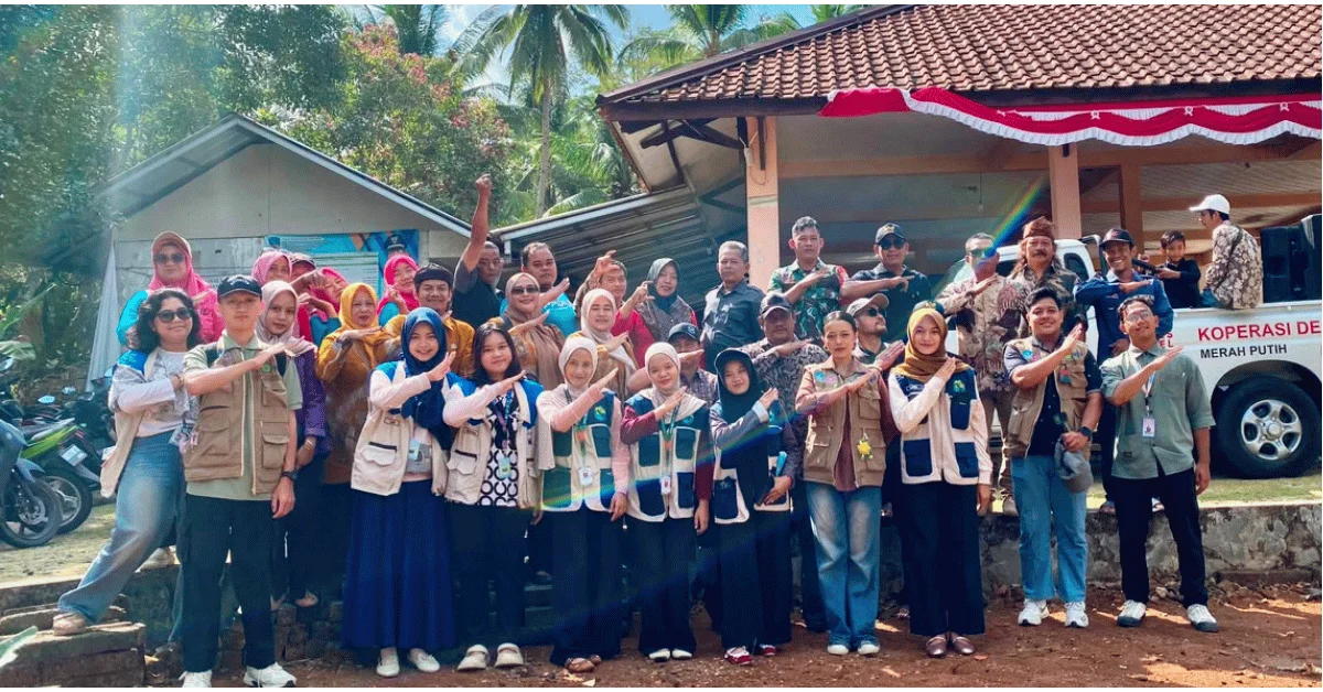 Semarak HUT RI ke-81, Mahasiswa KKN Internasional UIN Jakarta Turut Meriahkan Penilaian K3 Desa Cintakarya