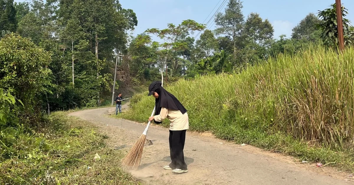 Mahasiswi UIN Jakarta Tsalits Nur Alisyah Hidupkan Semangat Gotong Royong dalam KKN Nusantara 2026