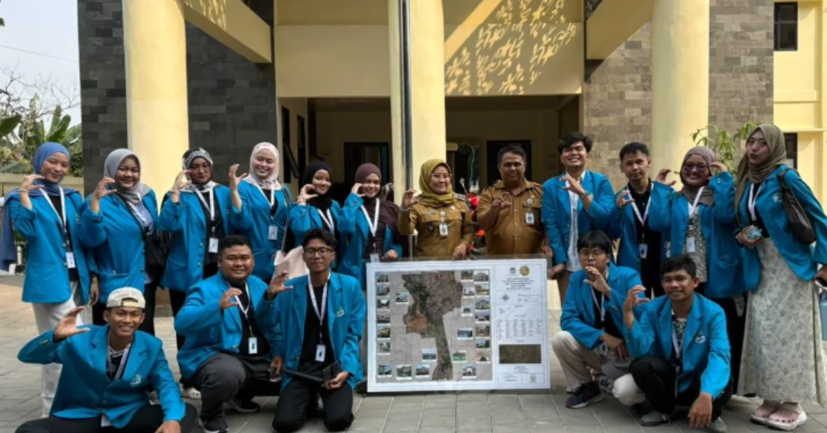 Wujudkan Tata Kelola Berbasis Data, KKN 126 Gunamarta Petakan Administrasi dan Fasilitas Umum Cipayung Jaya