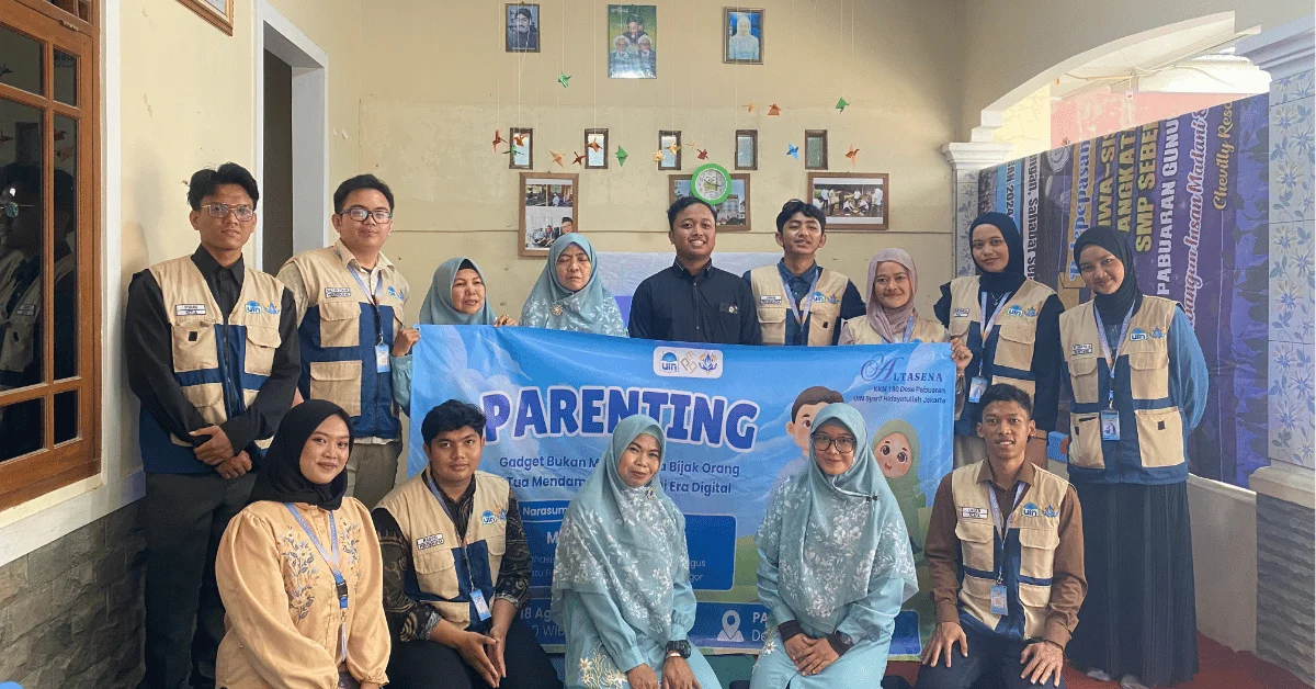 Gadget Bukan Musuh, KKN 180 Altasena UIN Jakarta Ajak Orang Tua Bijak Dampingi Anak di Era Digital