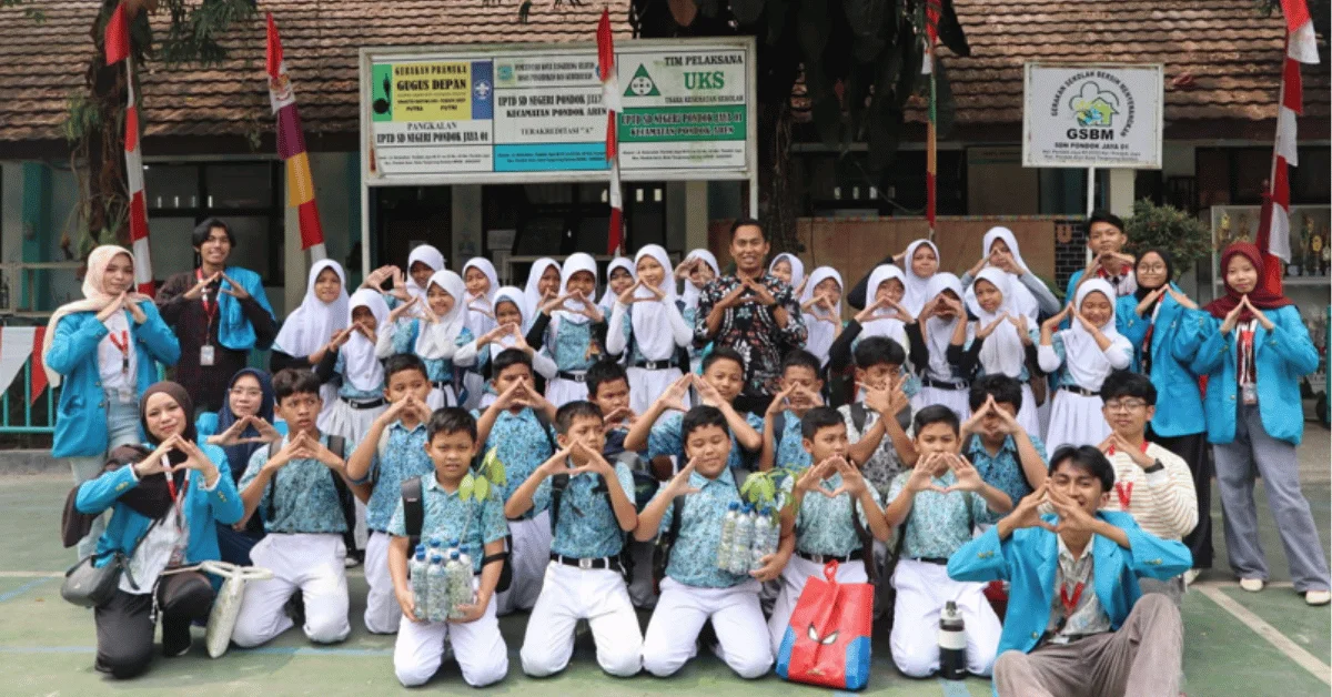 KKN 093 Karsasena UIN Jakarta Edukasi Siswa SDN Pondok Jaya 01 tentang 5R dan Ecobrick