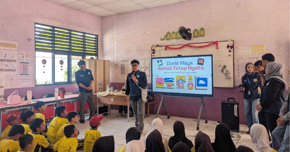 Cegah Cyberbullying Sejak Dini, KKN 309 Revolusioner UIN Jakarta Edukasi Siswa SDN Pete Tegalsari