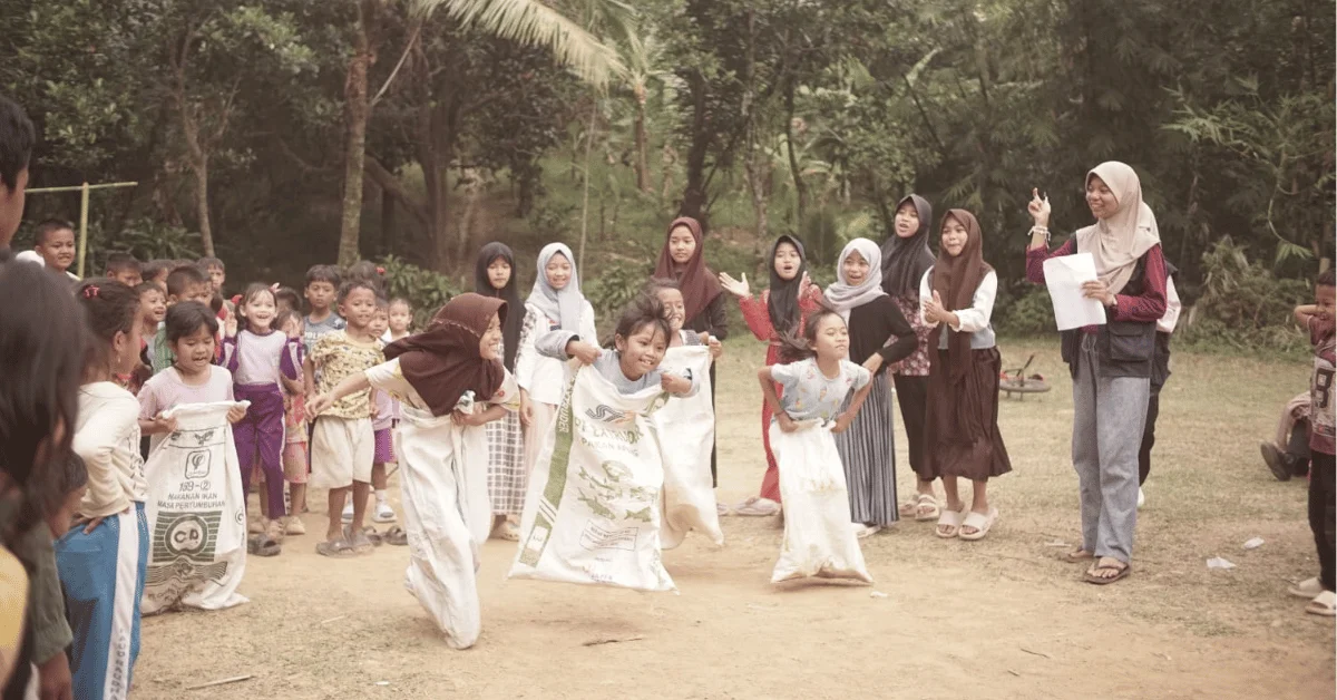 KKN Kelompok 218 Aksanala UIN Jakarta Gelar Lomba 17 Agustusan di Kampung Cilangkap