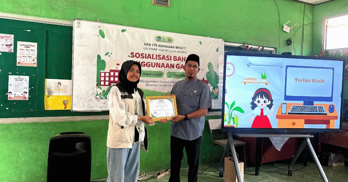 KKN 175 Adhikara Bhakti Bekali Siswa SDN Flamboyan Bijak Gunakan Gadget