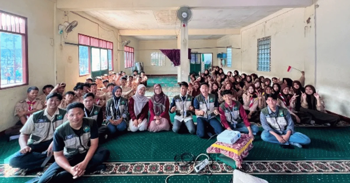 Dari Bangku Madrasah Menuju Perguruan Tinggi, KKN 161 Satyanira Beri Wawasan bagi Siswa Kelas XII